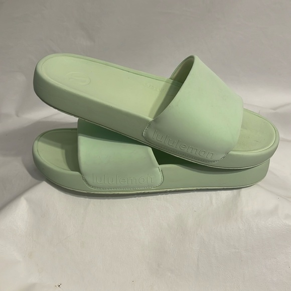 Lululemon Restfeel Slide Kohlrabi Green - Picture 5 of 15